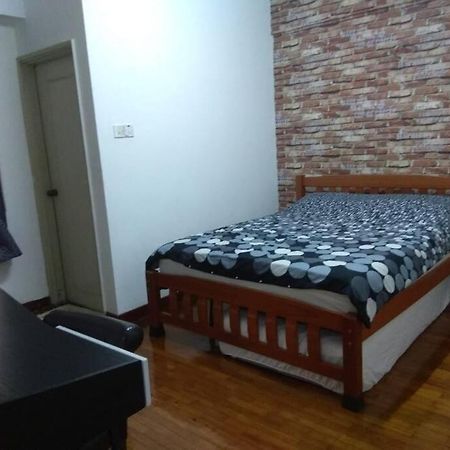 3Rooms 10Pax Mc 5 Star Hotel Sofa&Bed Mrt Mcd Axiata 史里肯邦安 外观 照片